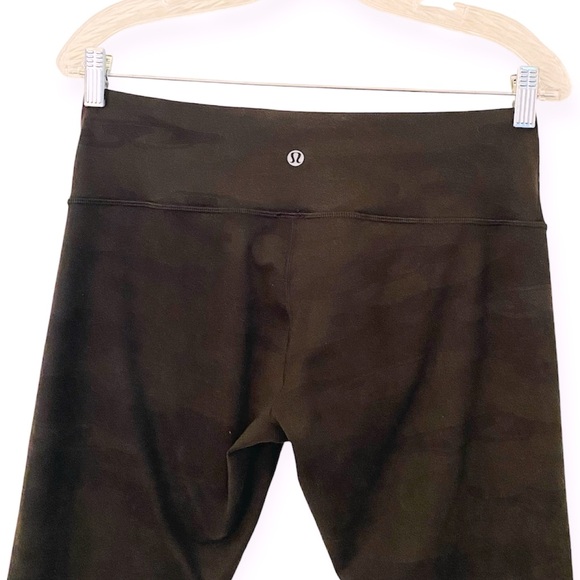 Lululemon High Rise Legging - Picture 3 of 5